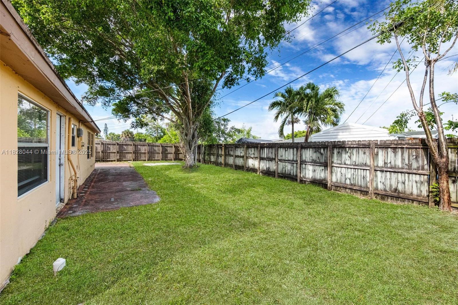 TWIN LAKES HOMES SEC 3 - Residential