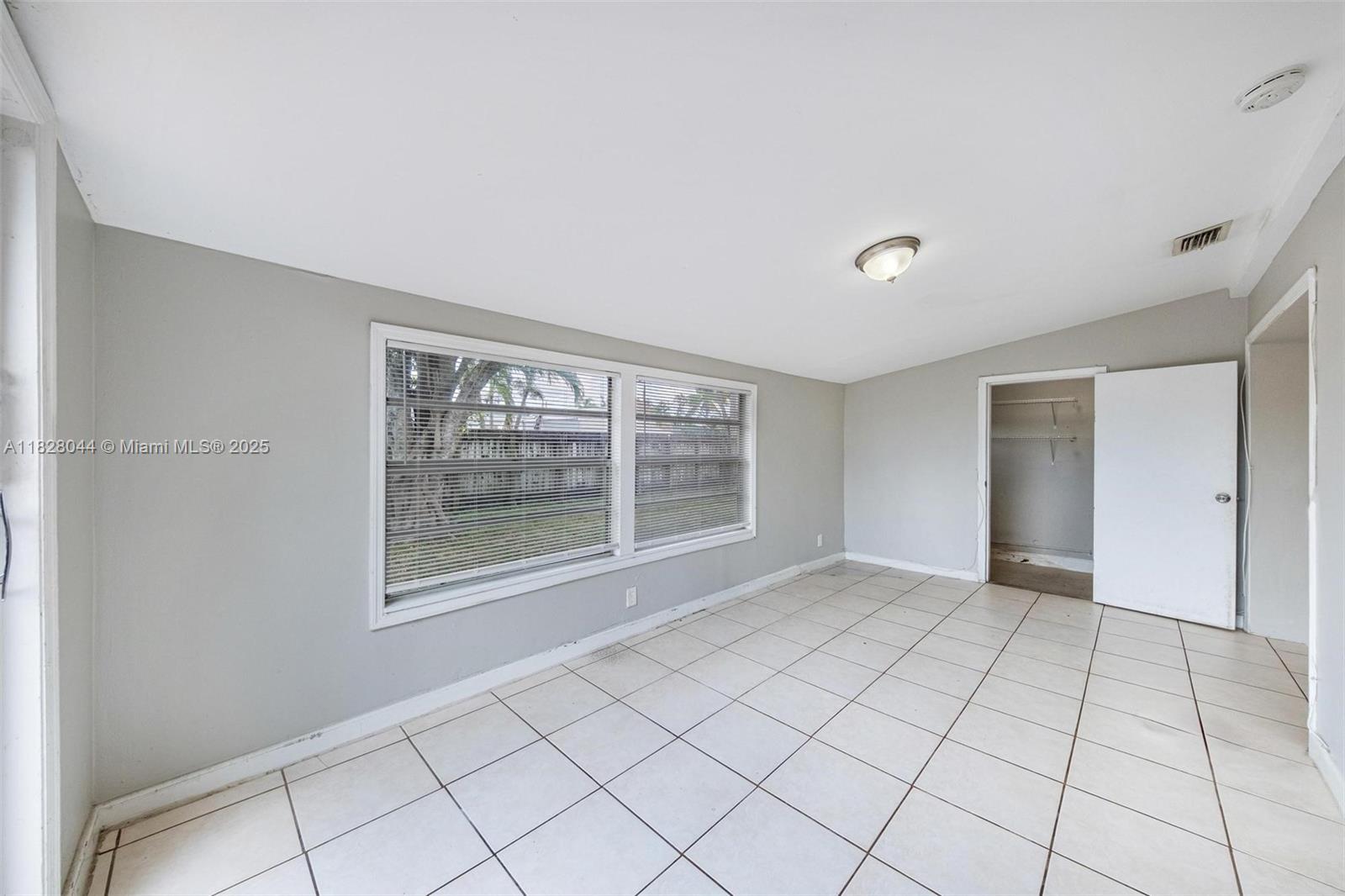 TWIN LAKES HOMES SEC 3 - Residential