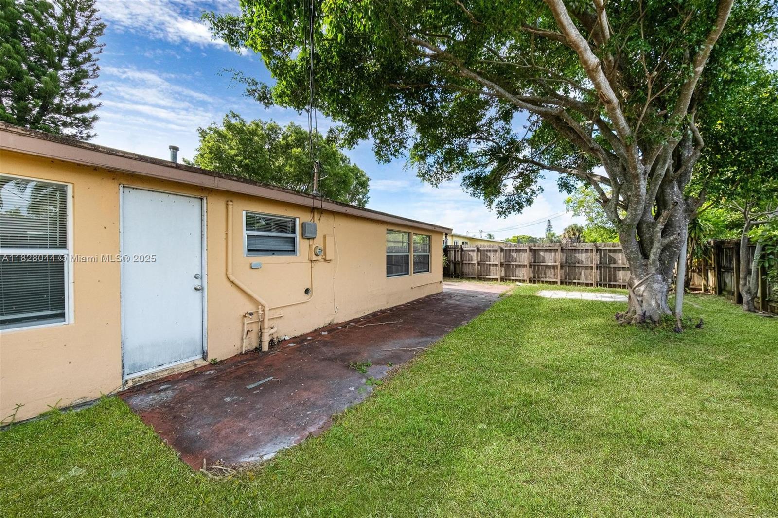 TWIN LAKES HOMES SEC 3 - Residential