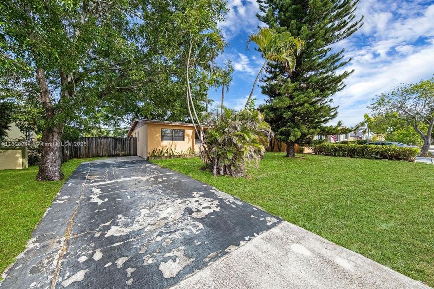 Well-Maintained 3-Bedroom Ranch with Opportunity to Personalize
This well-kept ranch-style home offers 3 bedrooms and 2 bathrooms, all on a comfortable single-level floor plan. In solid condition throughout, the property is move-in ready while also offering potential for light updates to suit your style. A great opportunity for buyers seeking a home with both immediate livability and future value.