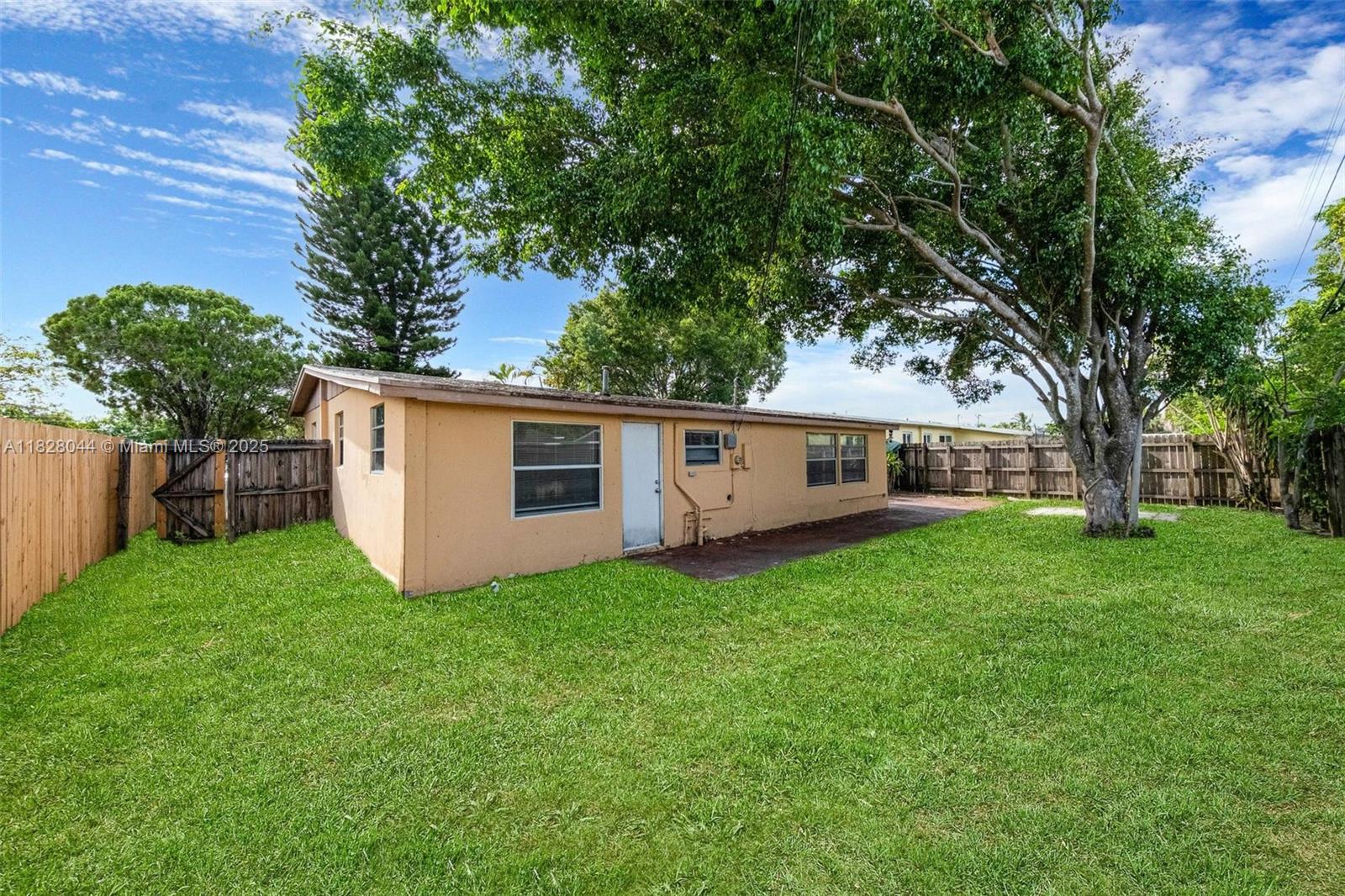 TWIN LAKES HOMES SEC 3 - Residential