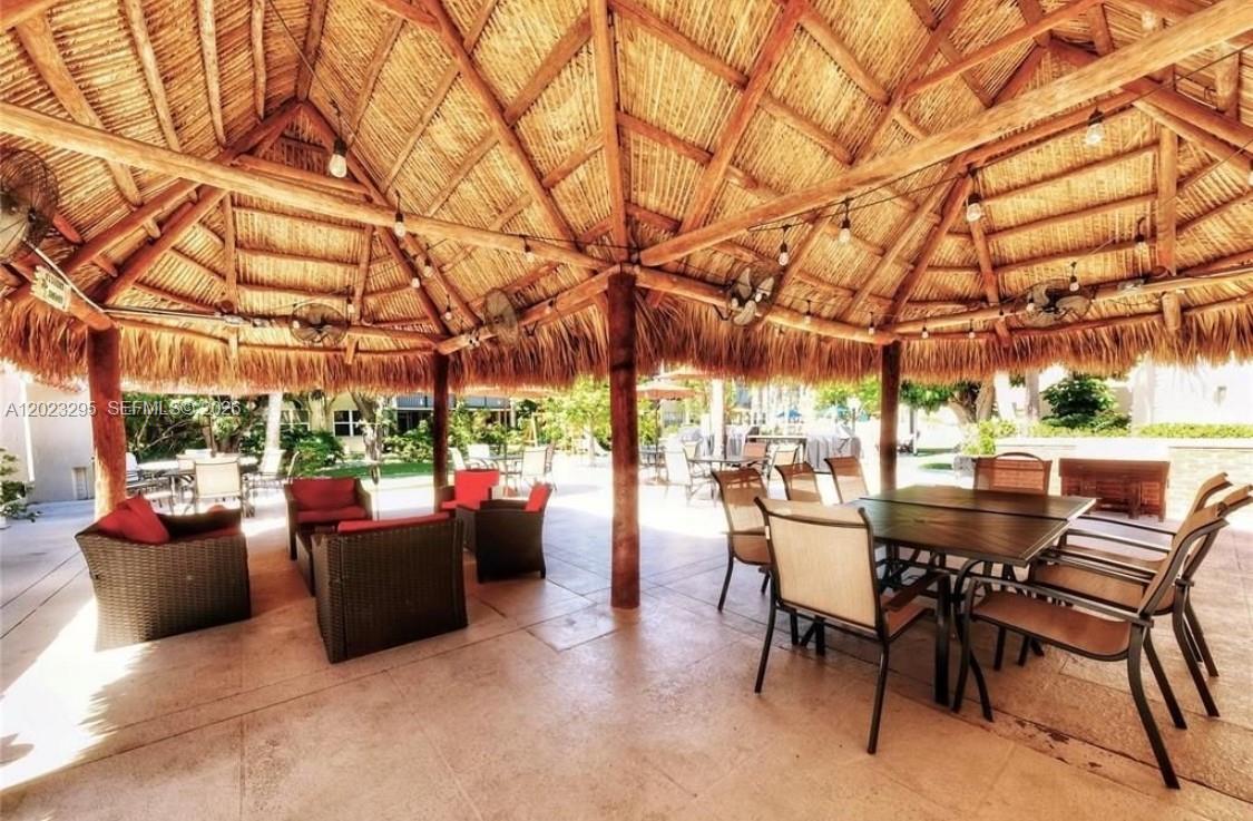 ISLAND CLUB FOUR CONDO - Residential