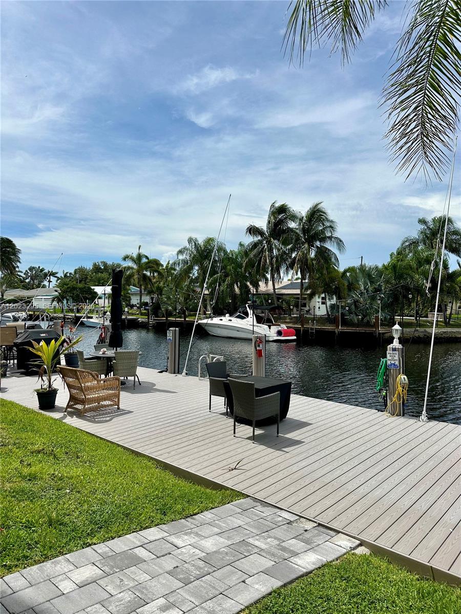 ISLAND CLUB FOUR CONDO - Residential