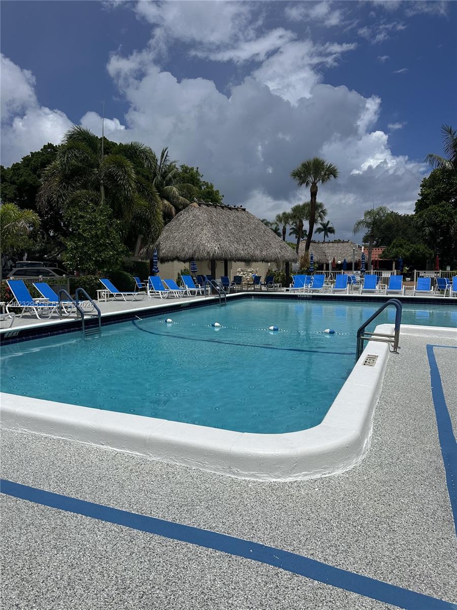 ISLAND CLUB FOUR CONDO - Residential