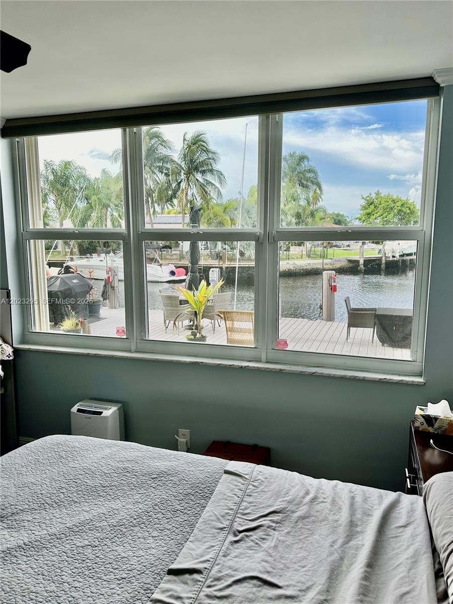 ISLAND CLUB FOUR CONDO - Residential