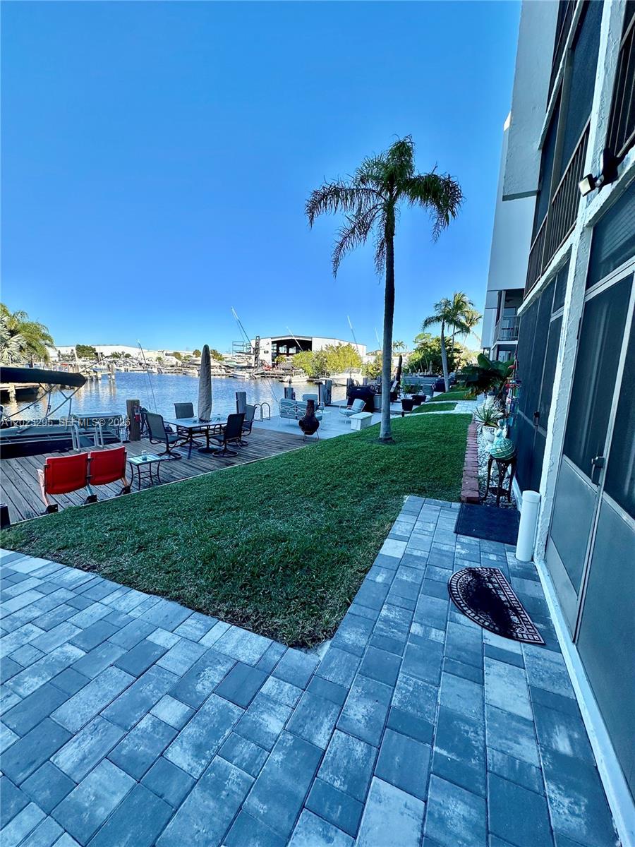 ISLAND CLUB FOUR CONDO - Residential