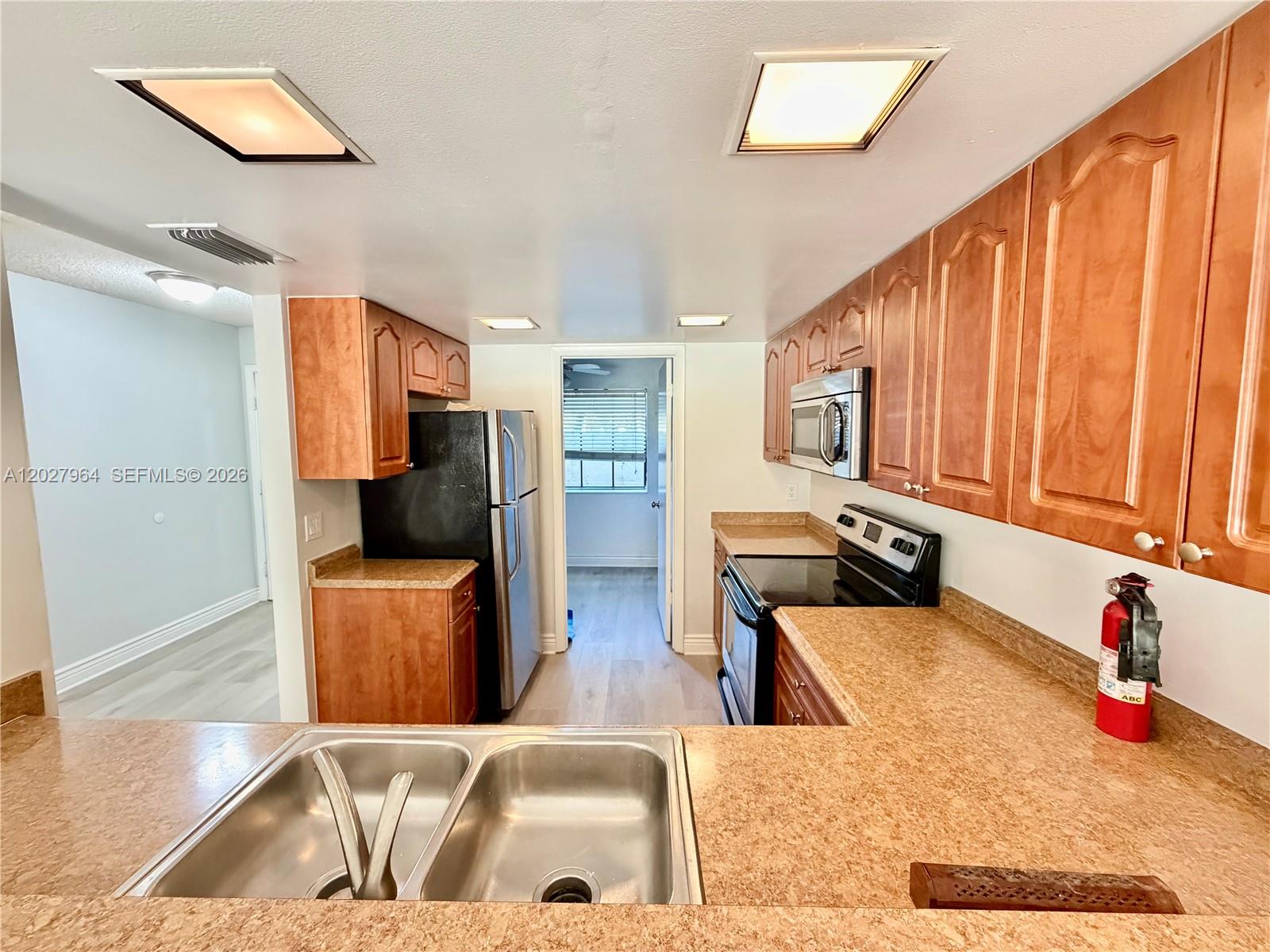 4403 SW 70th Ter 4403