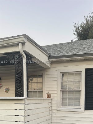 3271 (FRONT HOUSE) NW 15TH ST, MIAMI, FL 33125 - Image 4da76c0ff030d717b6f5f5e0227598a7/1101849593
