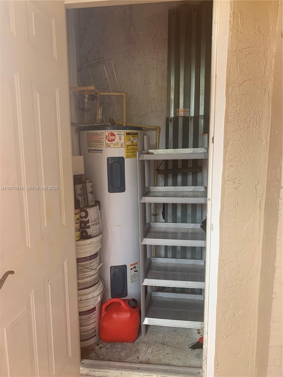 TOWNGATE CONDO THIRTEEN - Residential Lease