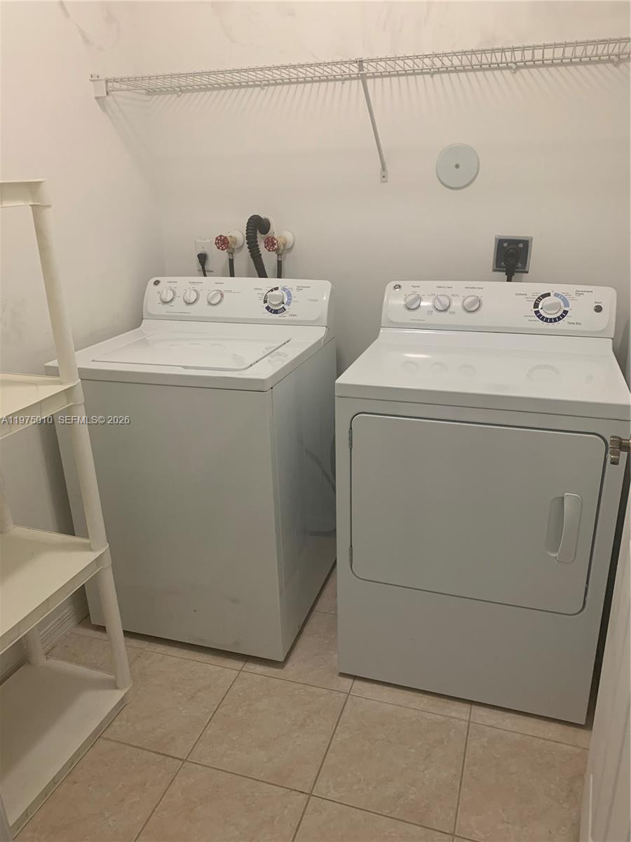 TOWNGATE CONDO THIRTEEN - Residential Lease