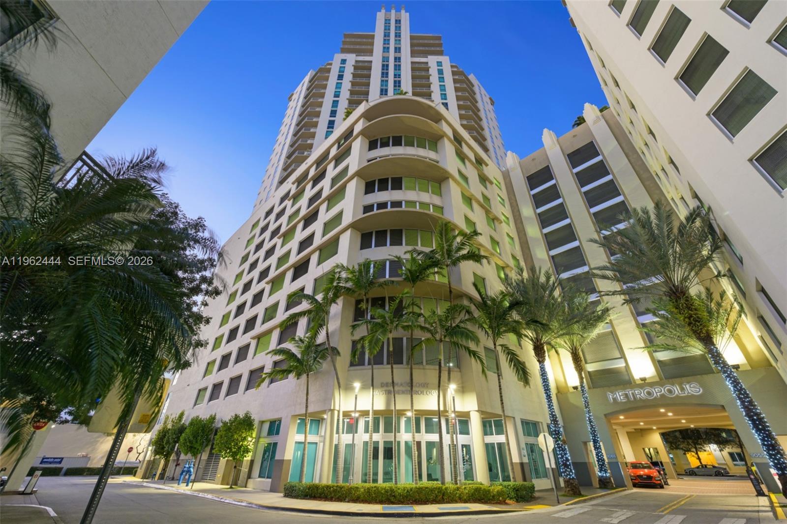 METROPOLIS II AT DADELAND - Residential