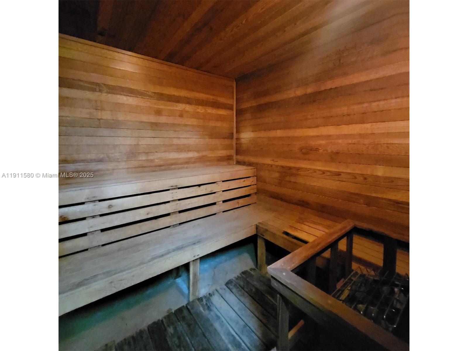 IMPERIAL TOWERS CONDO - Residential Lease