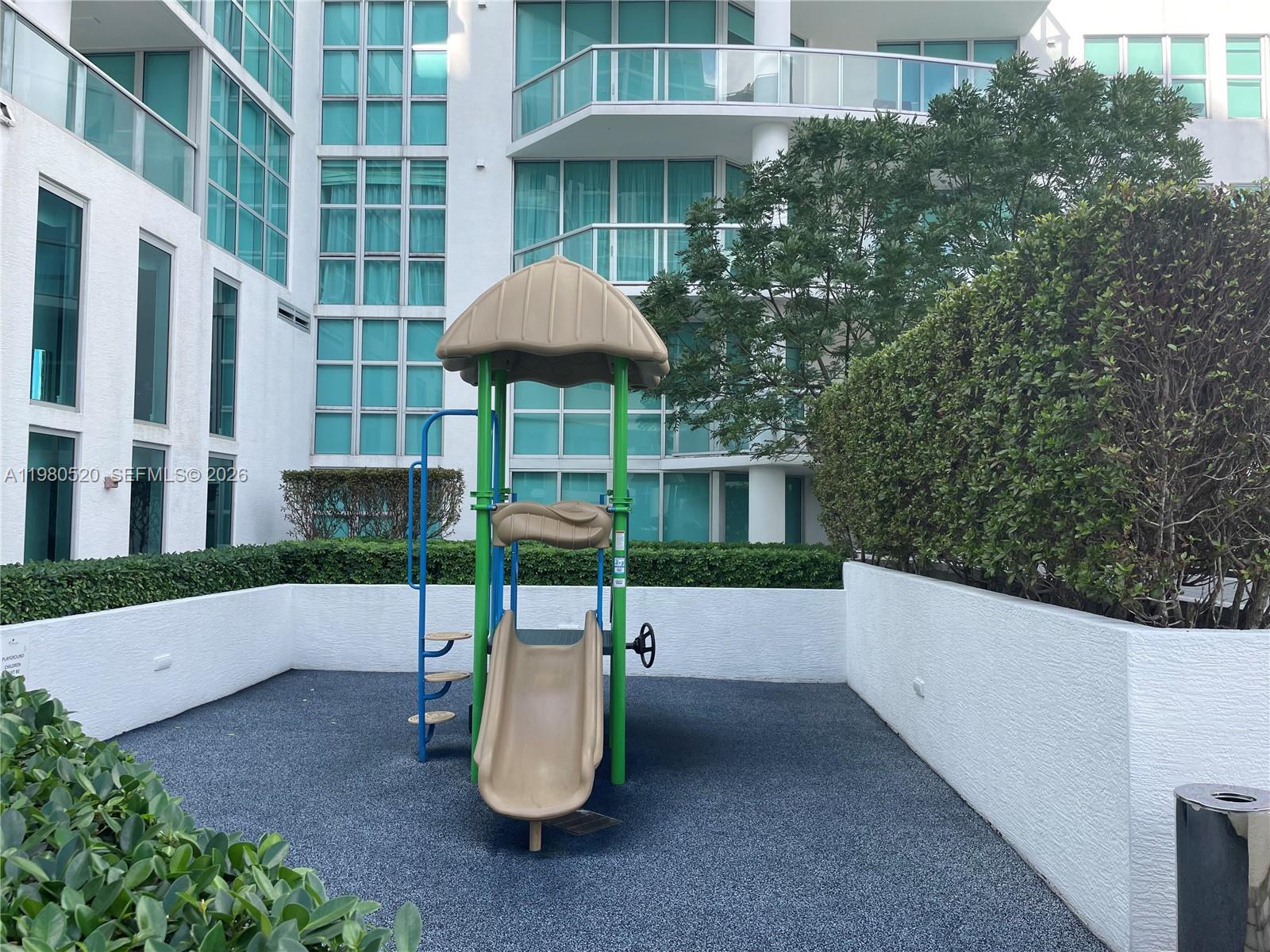 THE ATRIUM AT AVENTURA CO - Residential