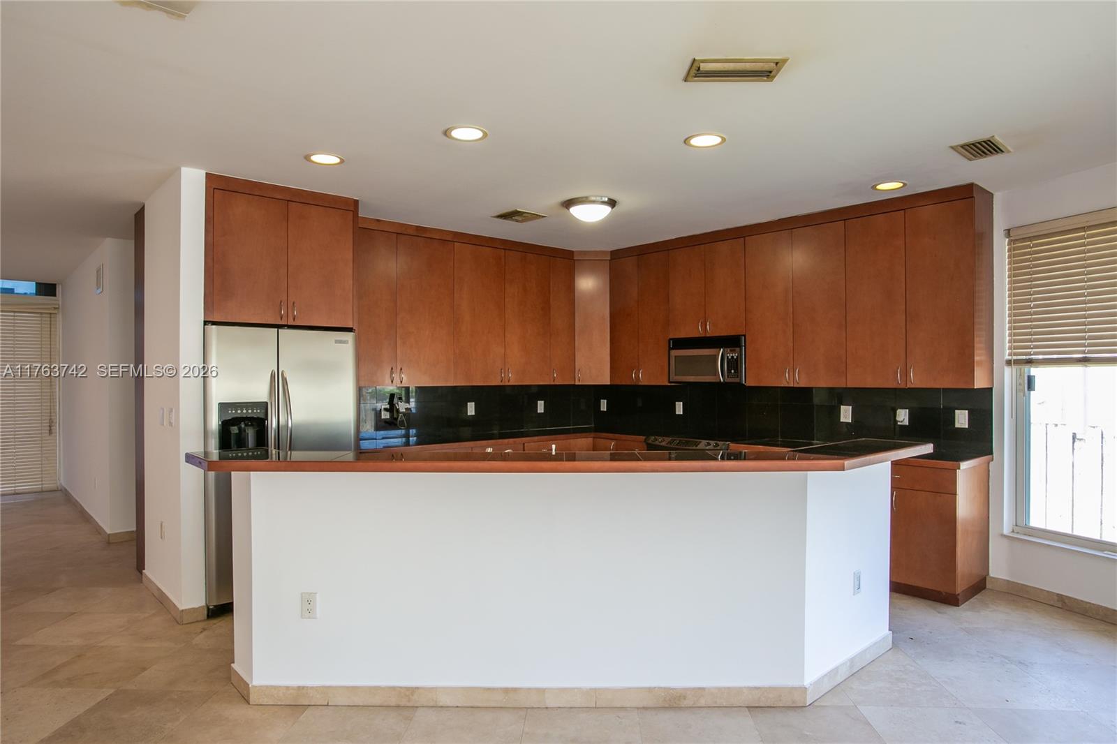 TROPICAL HAVEN - Residential