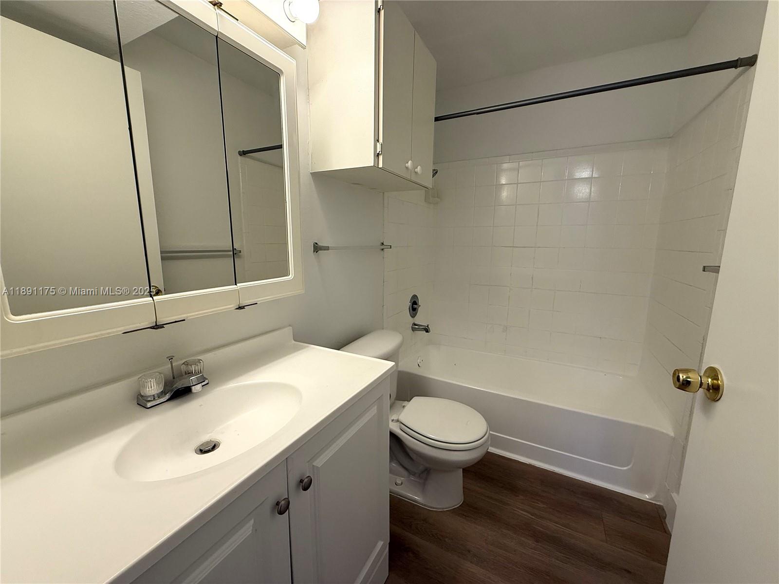 PRESERVE AT AVERY LAKES - Residential Lease