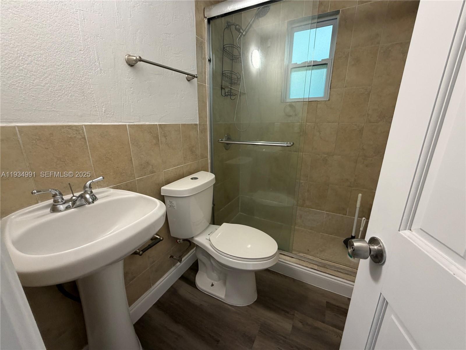 THE DOVE CONDO - Residential Lease