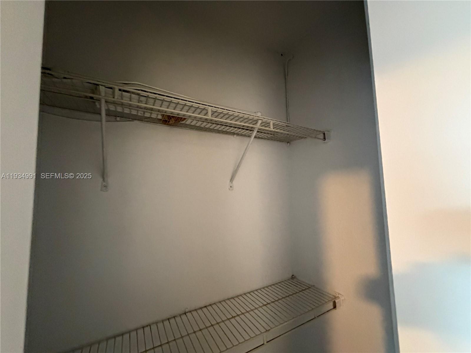 THE DOVE CONDO - Residential Lease