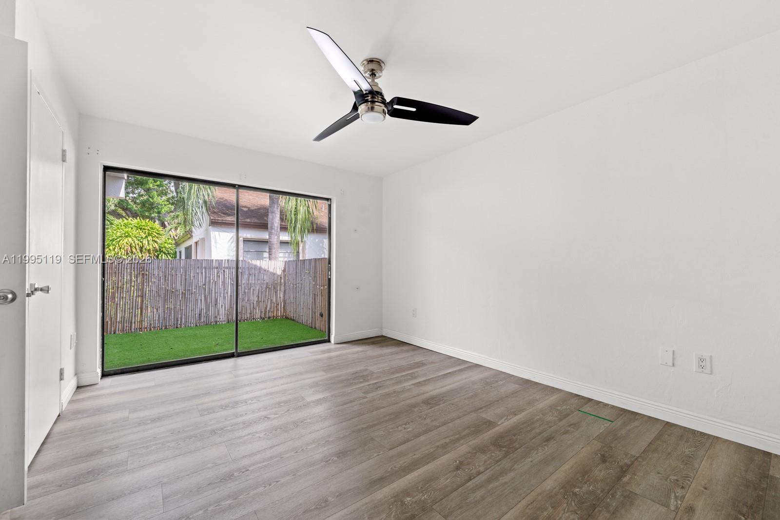 TIGERS TEN CONDO - Residential