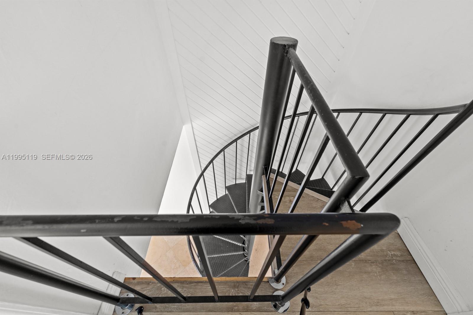 TIGERS TEN CONDO - Residential