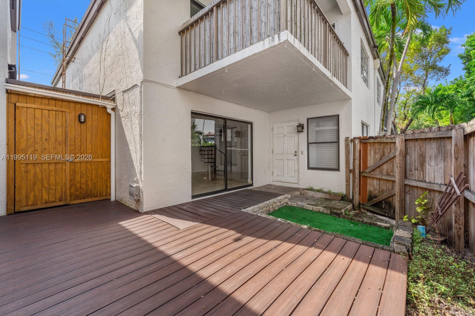 TIGERS TEN CONDO - Residential