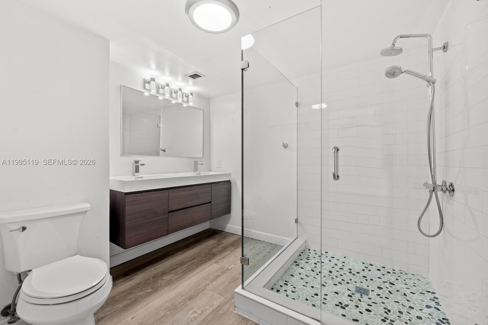 TIGERS TEN CONDO - Residential