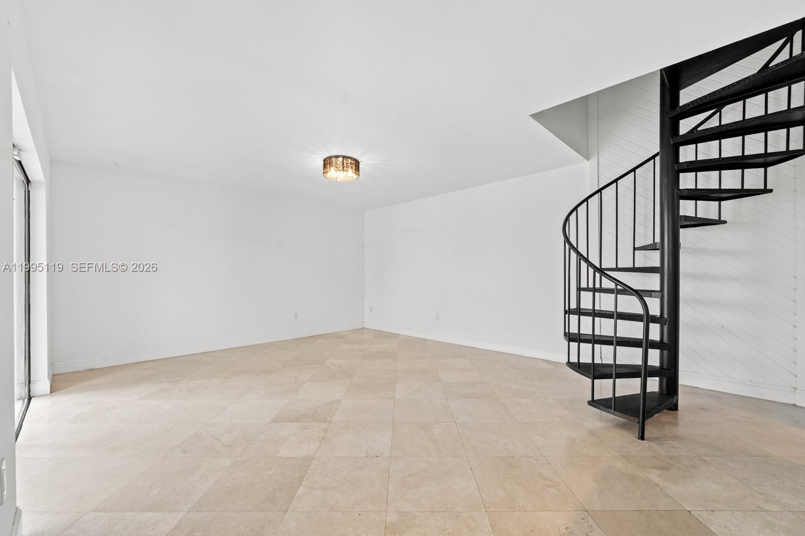 TIGERS TEN CONDO - Residential