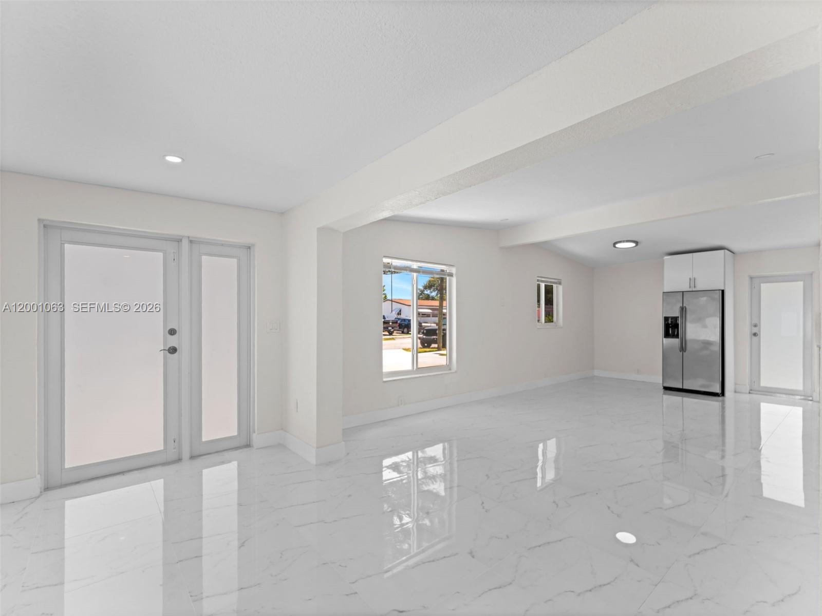 SEMINOLE LAWN - Residential