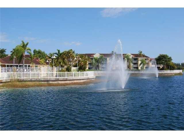 LE CLUB AT OLD CUTLER CON - Residential Lease