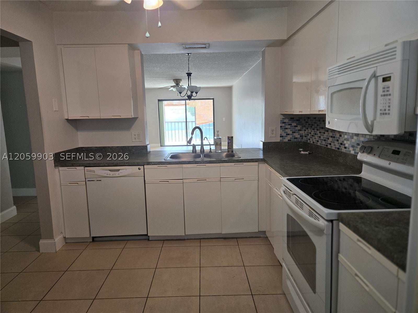 3020 Florida Blvd 203-C