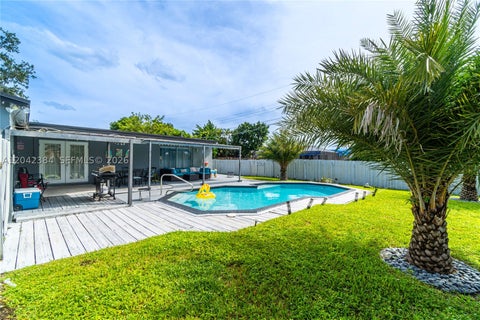 Tiny photo for 3338 Taft St, Hollywood, FL 33021 (MLS # A12042384)