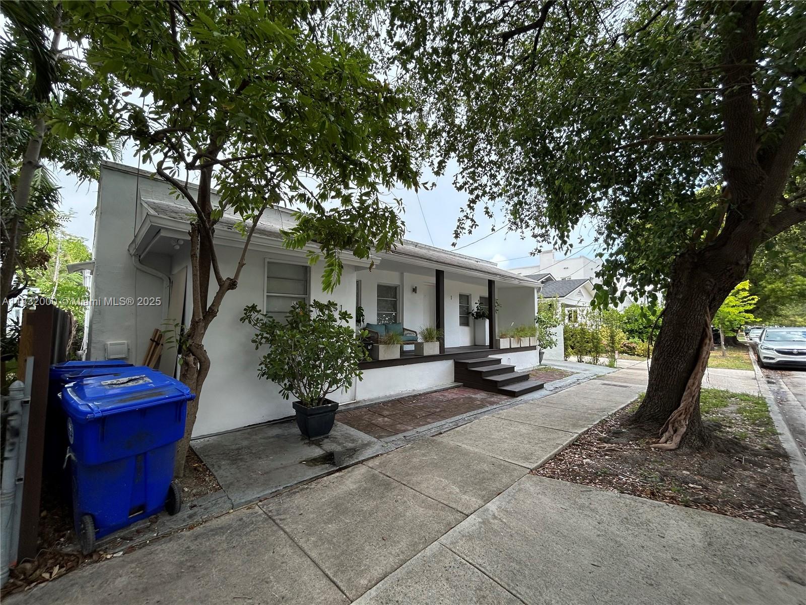 551 NW 41st St
