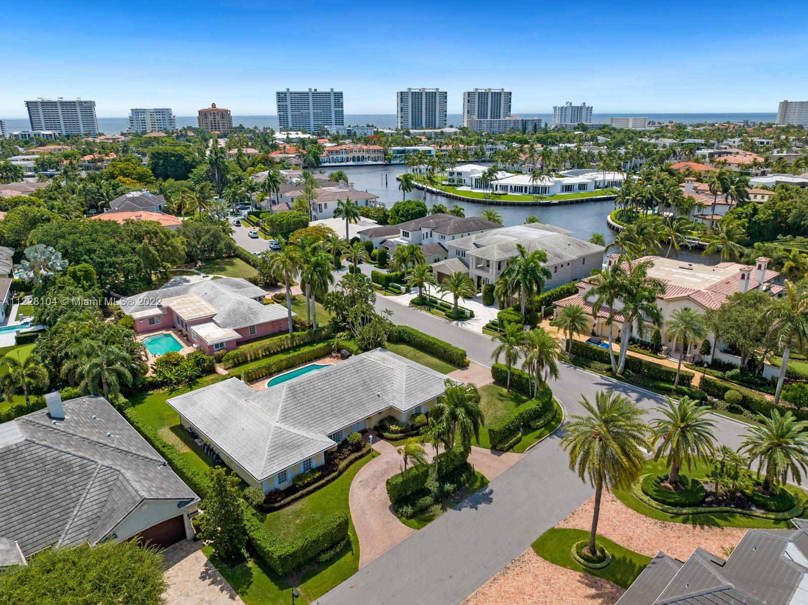 ROYAL PALM YACHT & COUNTR - Land