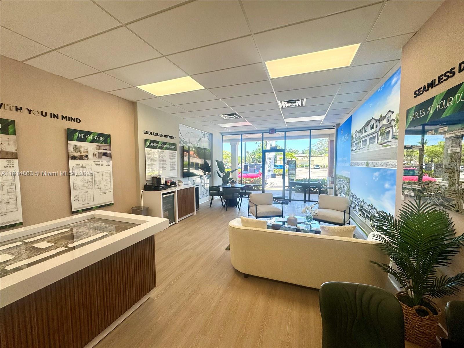 SANTA BARBARA PLACE - Residential