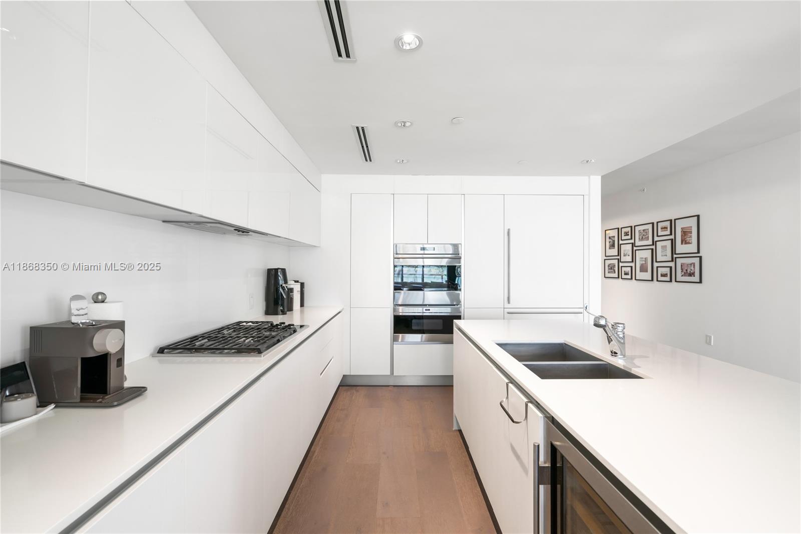 SAGE BEACH CONDO - Residential