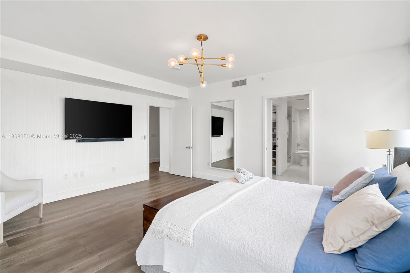 SAGE BEACH CONDO - Residential