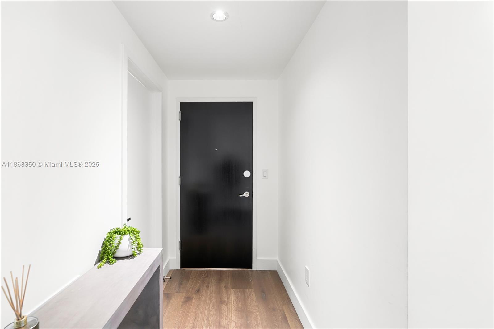 SAGE BEACH CONDO - Residential