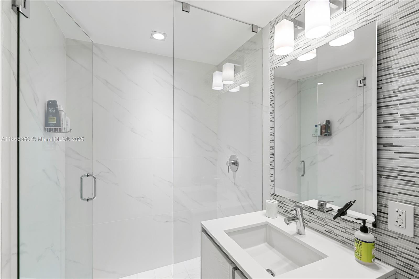 SAGE BEACH CONDO - Residential