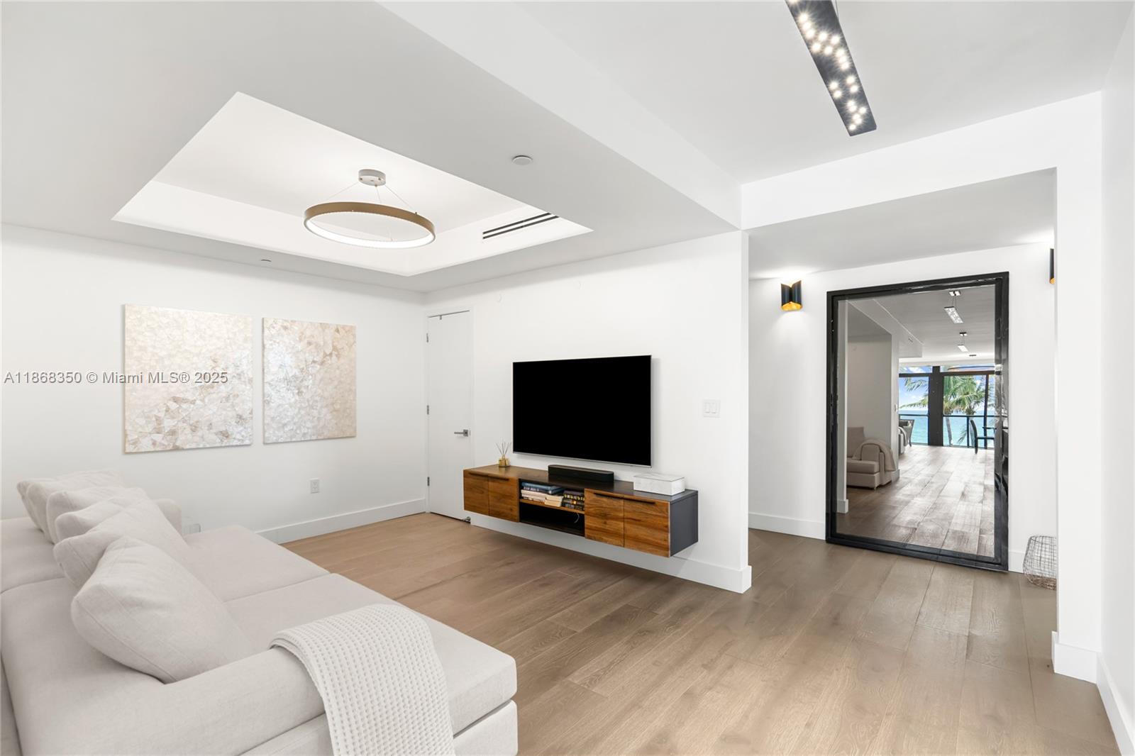 SAGE BEACH CONDO - Residential