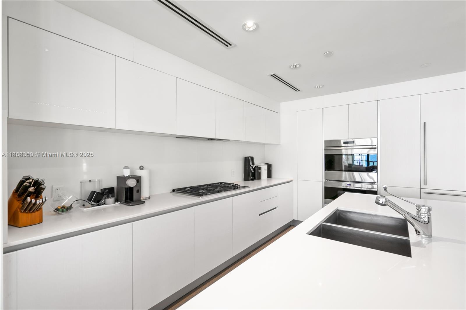 SAGE BEACH CONDO - Residential