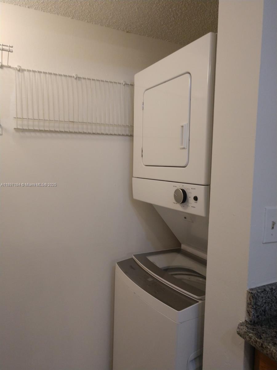 SOLEIL LAKE CONDO - Residential Lease