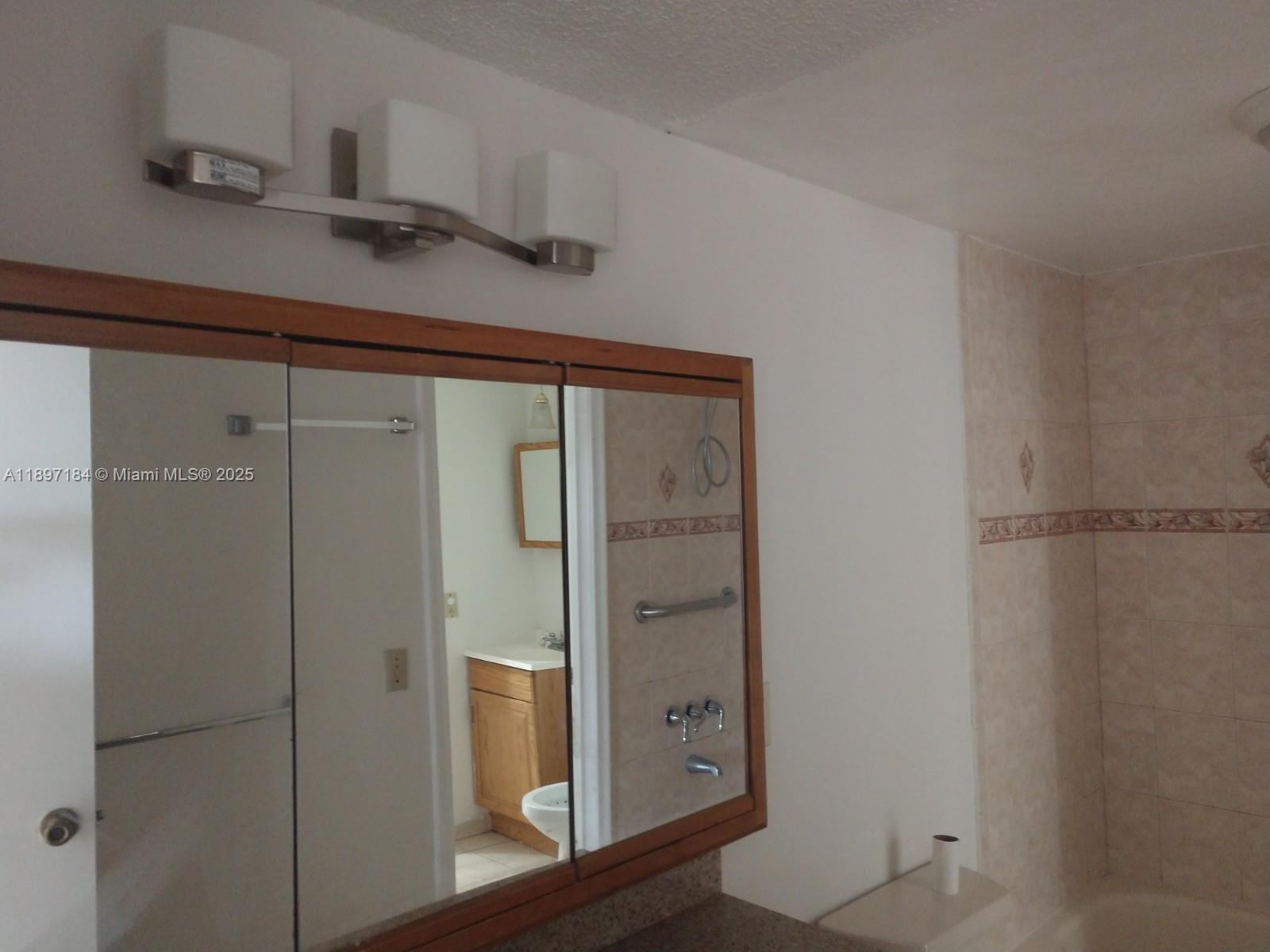 SOLEIL LAKE CONDO - Residential Lease