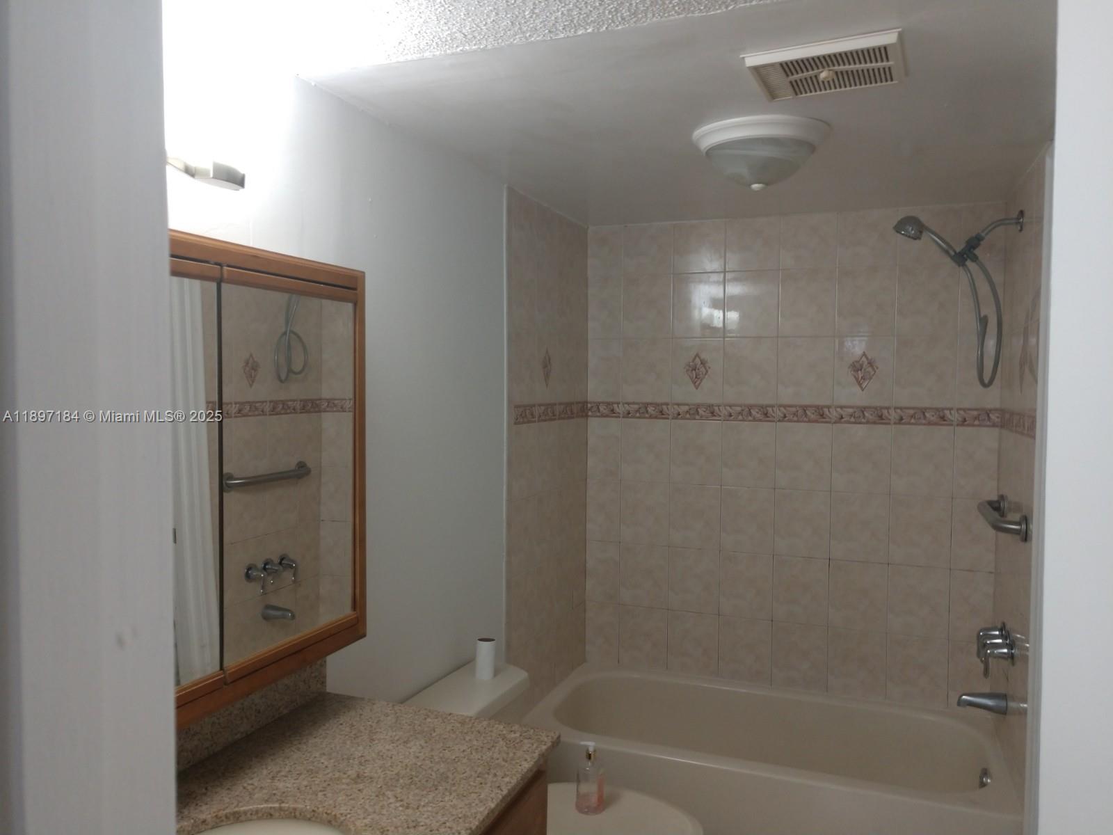 SOLEIL LAKE CONDO - Residential Lease