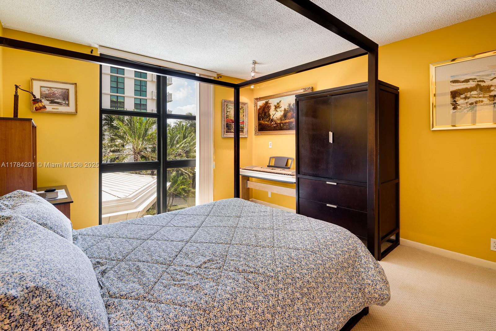 TOWERS OF KEY BISCAYNE CO - Residential