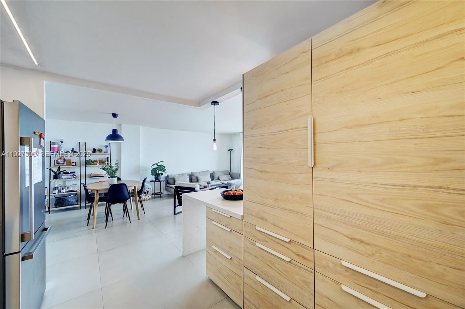 FAIRVIEW HOUSE CONDO - Residential