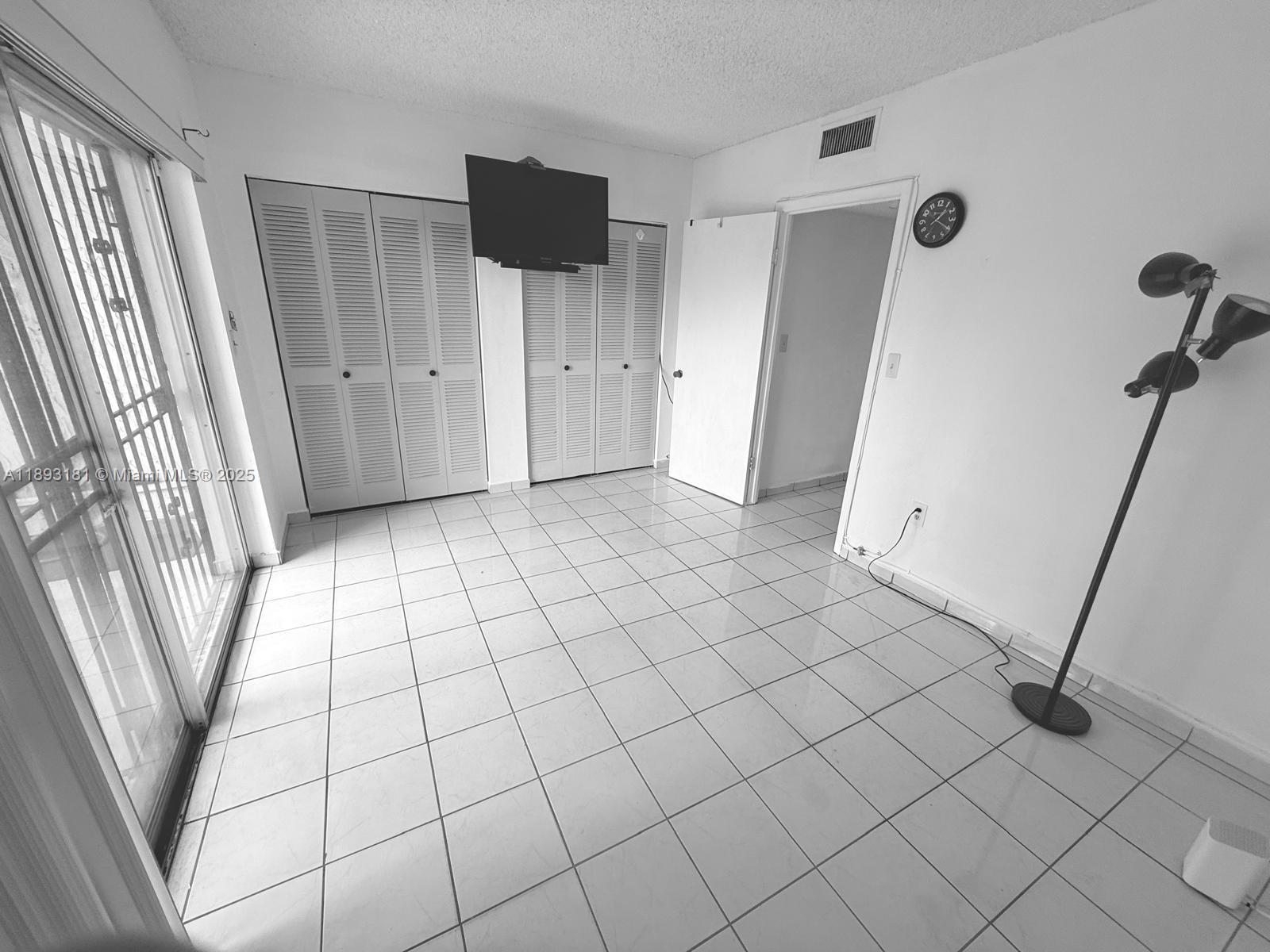 LE JEUNE HOUSE CONDO - Residential Lease
