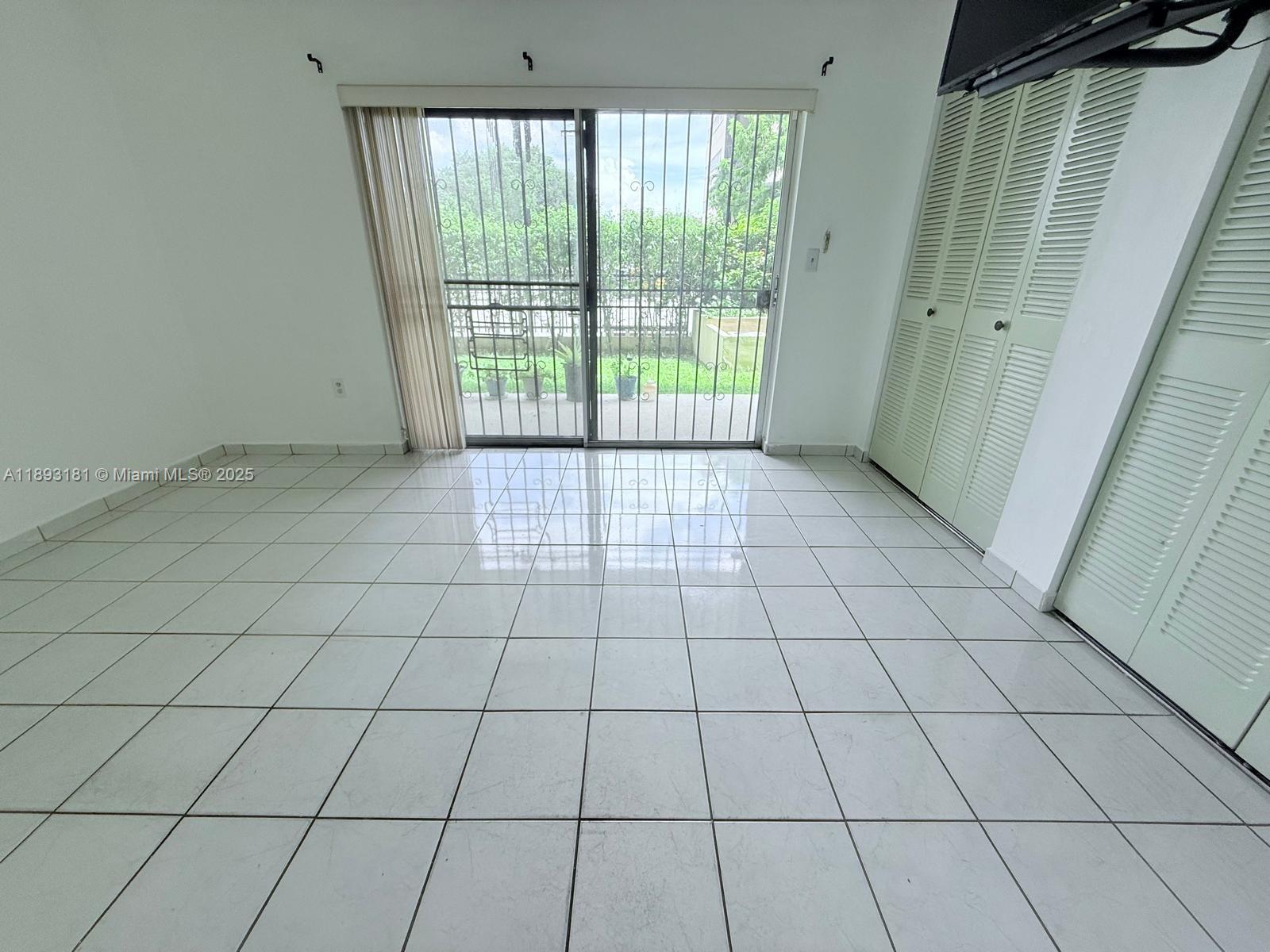 LE JEUNE HOUSE CONDO - Residential Lease