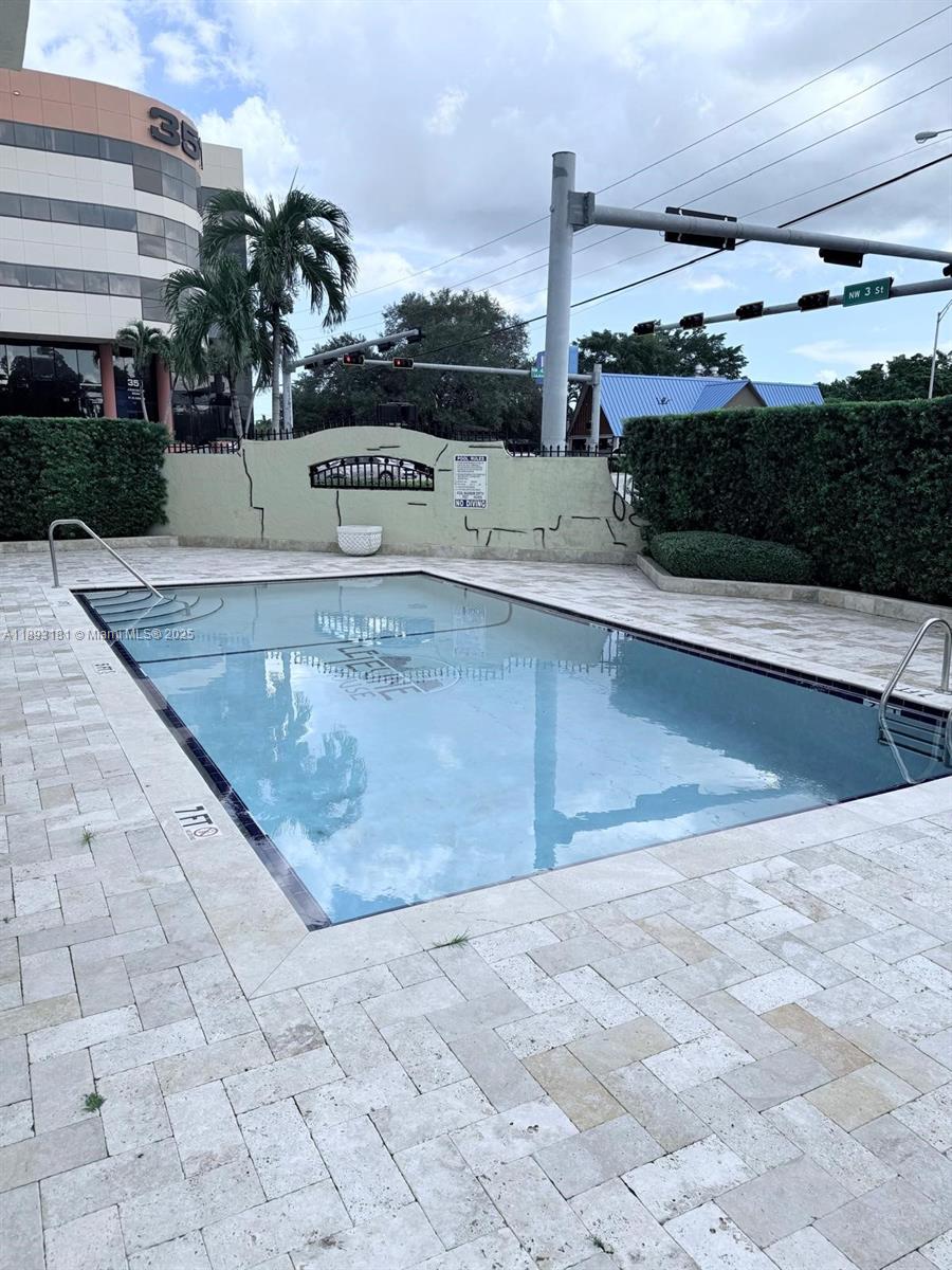 LE JEUNE HOUSE CONDO - Residential Lease