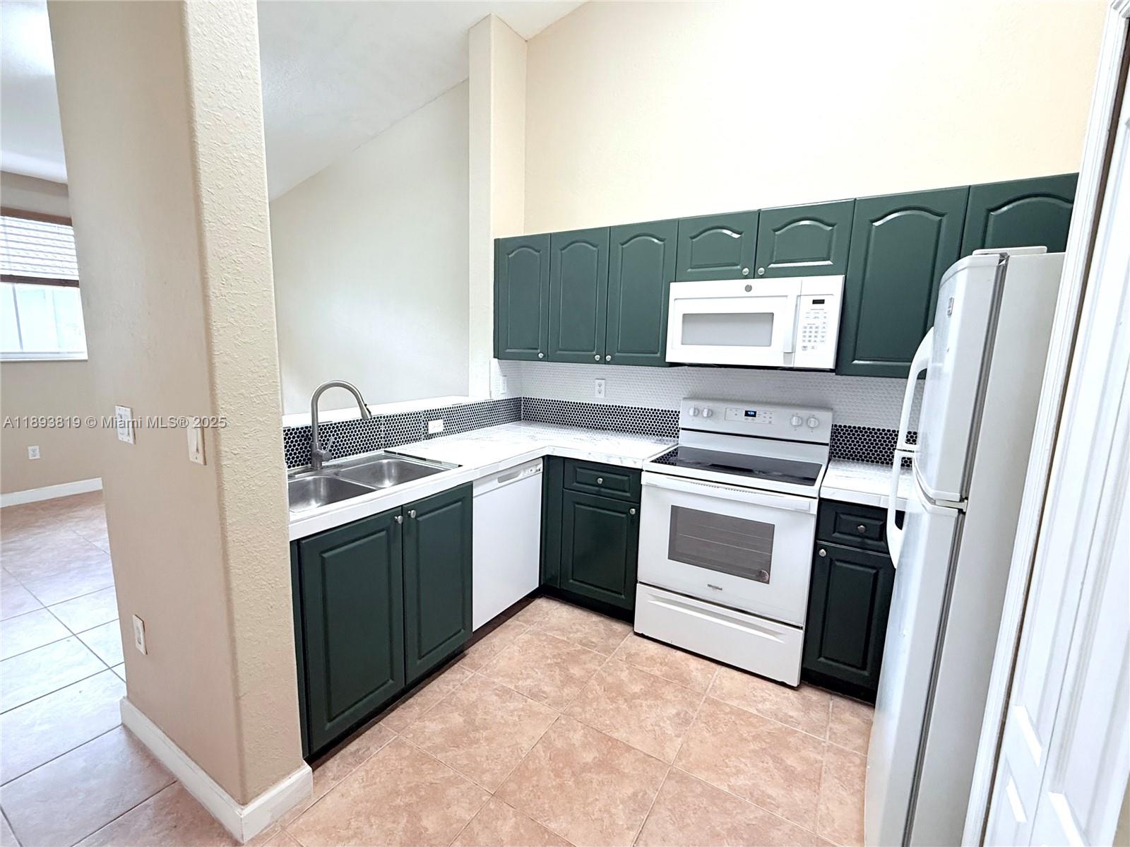 SHOMA CONDO AT KEYS COVE - Residential Lease