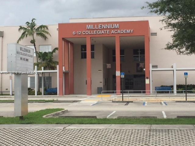 LYONS INDUSTRIAL PARK - Residential