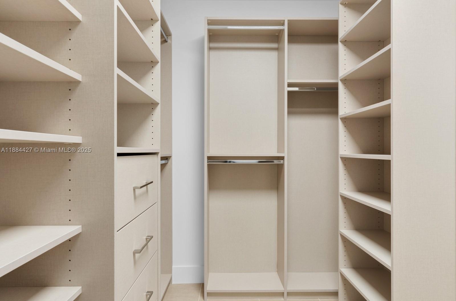 AQUASOL CONDO - Residential